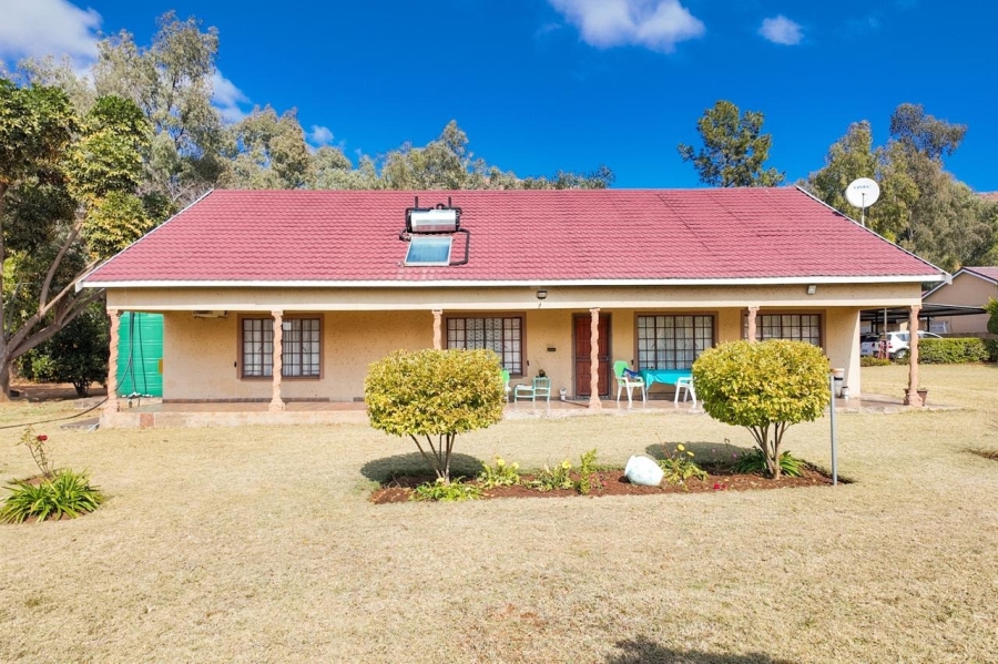 5 Bedroom Property for Sale in Donkerhoek A H North West